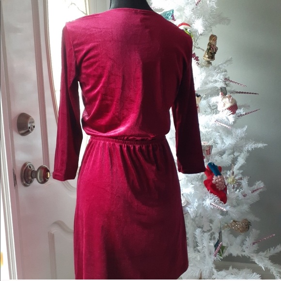 h and m red velvet dress